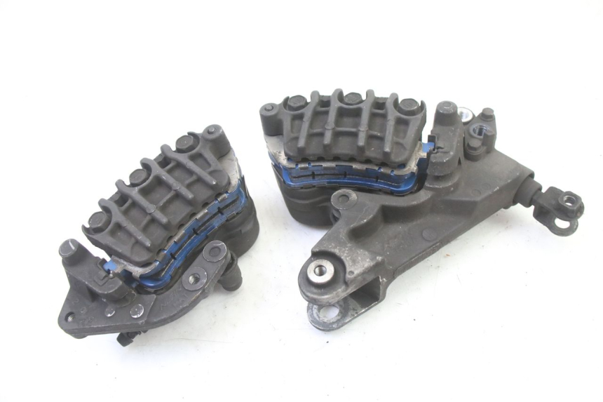 photo de BREMSZANGE VORNE HONDA ST PAN EUROPEAN 1300 (2002 - 2013)