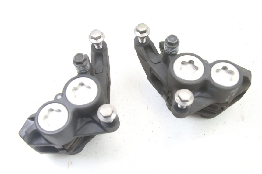 photo de BREMSZANGE VORNE YAMAHA TRACER 7 700 (2020 - 2024)