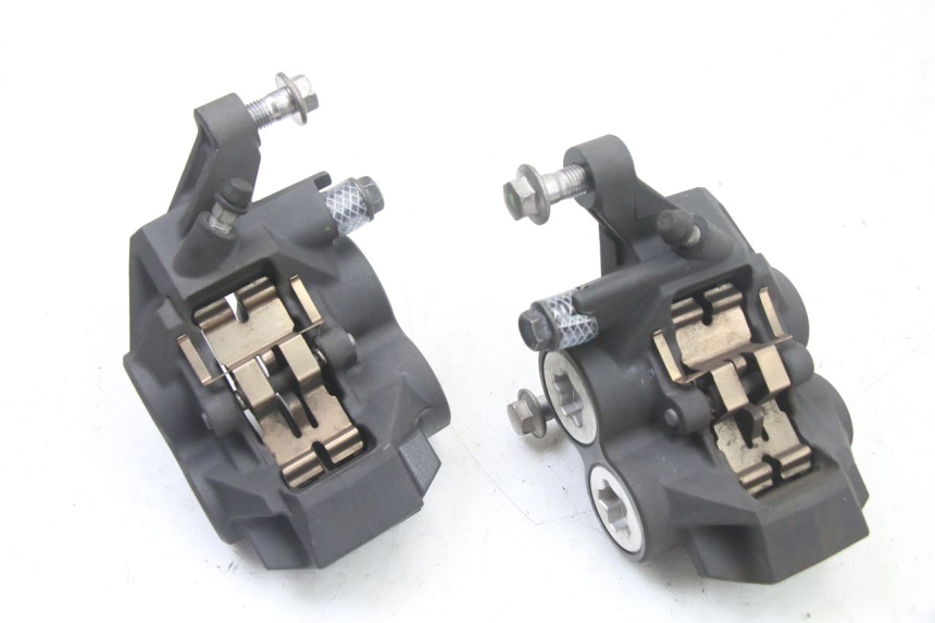 photo de BREMSZANGE VORNE YAMAHA TRACER 7 700 (2020 - 2024)