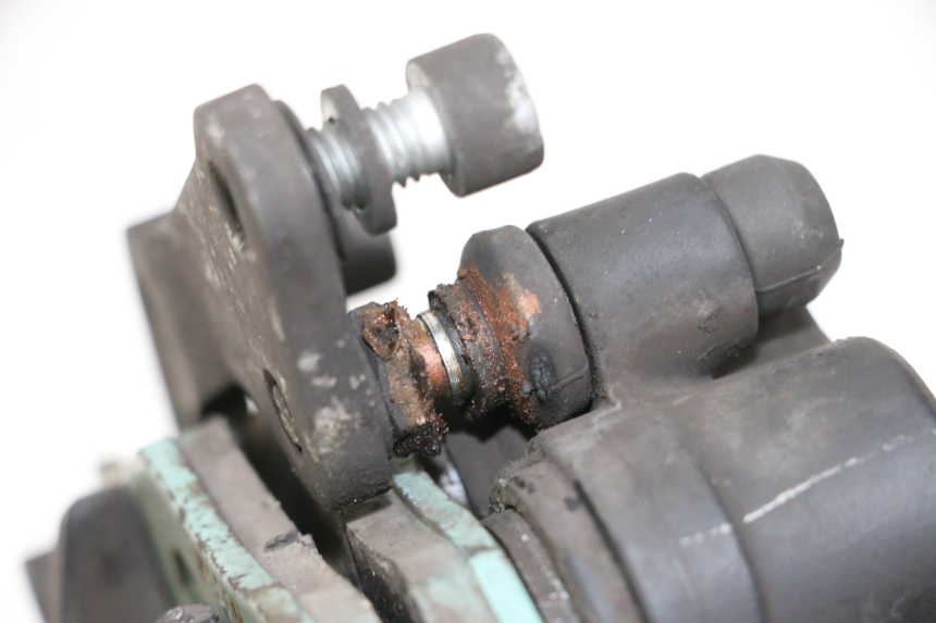 photo de VORDERER BREMSSATTEL PIAGGIO X8 125 (2004 - 2007) - Oberflächenzustand und Material