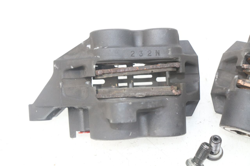 photo de BREMSZANGE VORNE YAMAHA XP T-MAX TMAX ABS 530 (2012 - 2015)