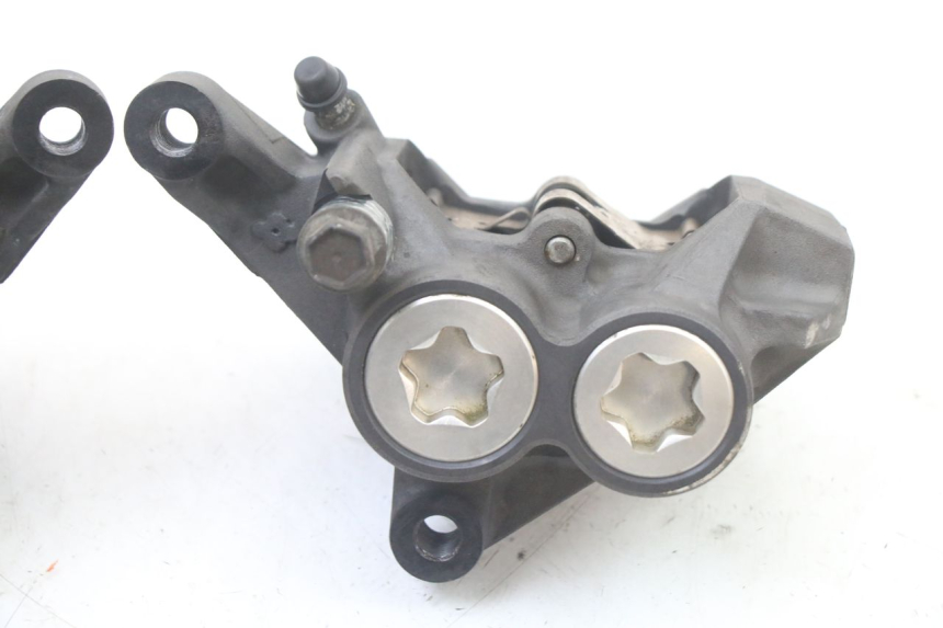 photo de BREMSZANGE VORNE YAMAHA FZ6 FAZER S2 600 (2007 - 2011)