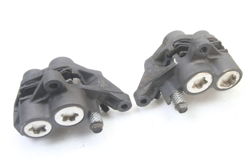 photo de BREMSZANGE VORNE YAMAHA FZ6 FAZER S2 600 (2007 - 2011)