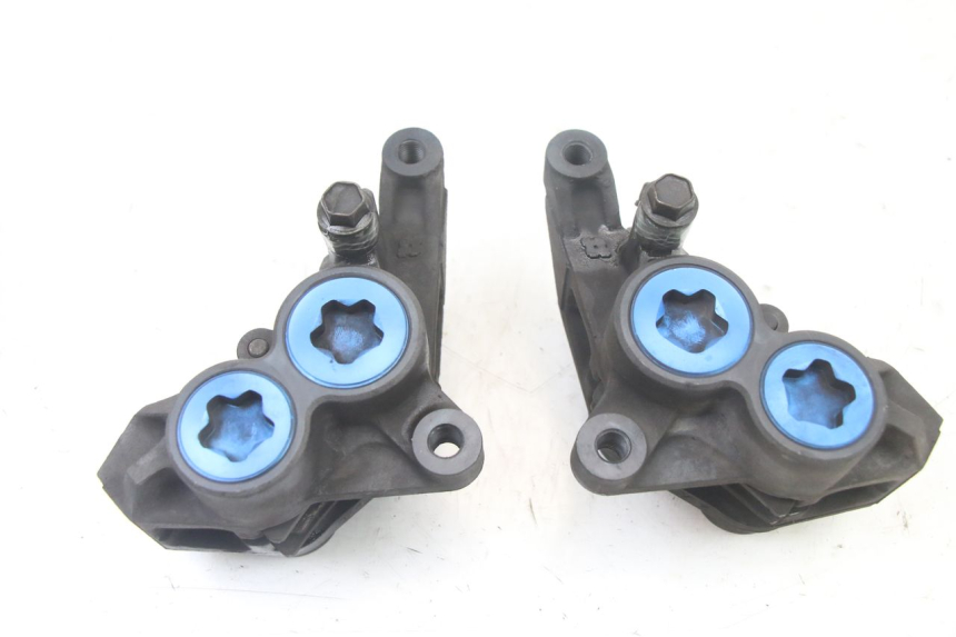 photo de VORDERER BREMSSATTEL YAMAHA FZS FAZER 600 (2001 - 2003)