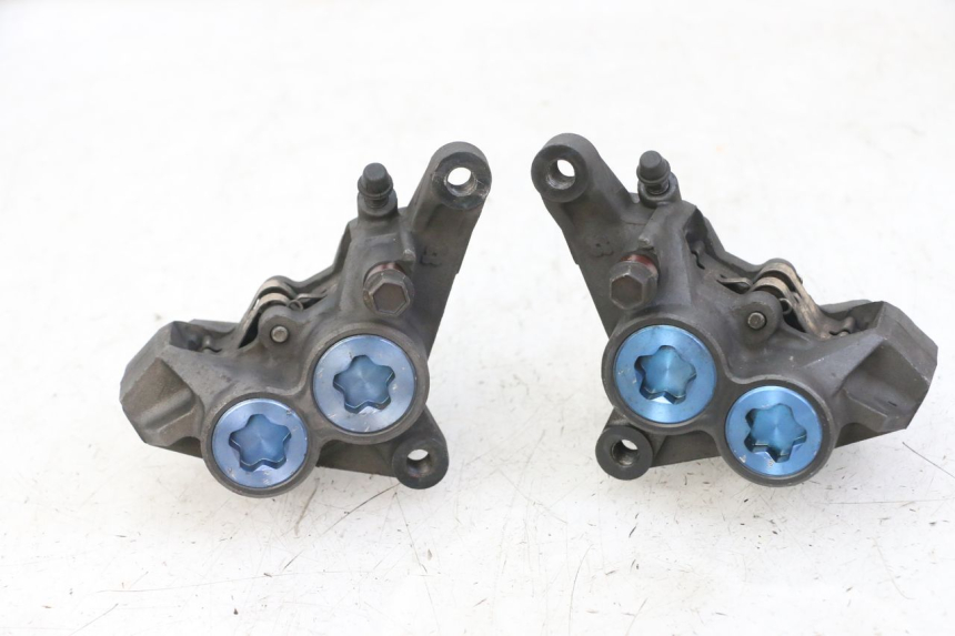 photo de VORDERER BREMSSATTEL YAMAHA FZS FAZER 600 (2001 - 2003)
