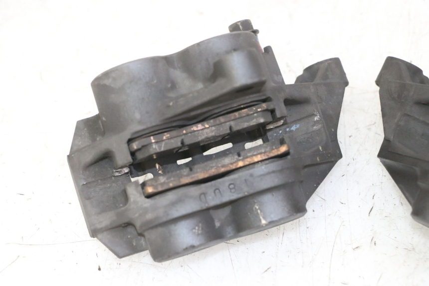 photo de VORDERER BREMSSATTEL YAMAHA FZS FAZER 600 (2001 - 2003)