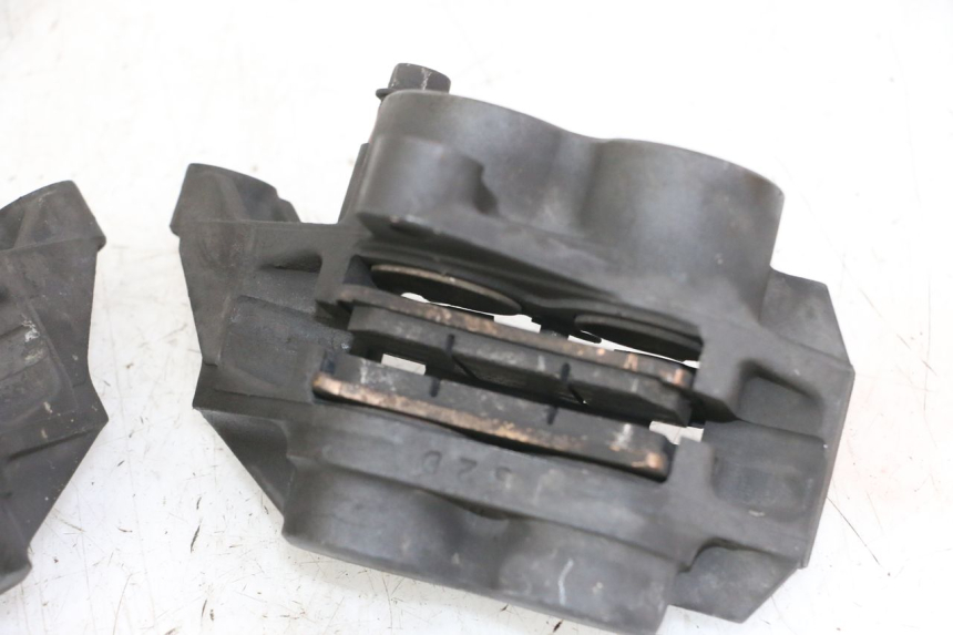 photo de VORDERER BREMSSATTEL YAMAHA FZS FAZER 600 (2001 - 2003)
