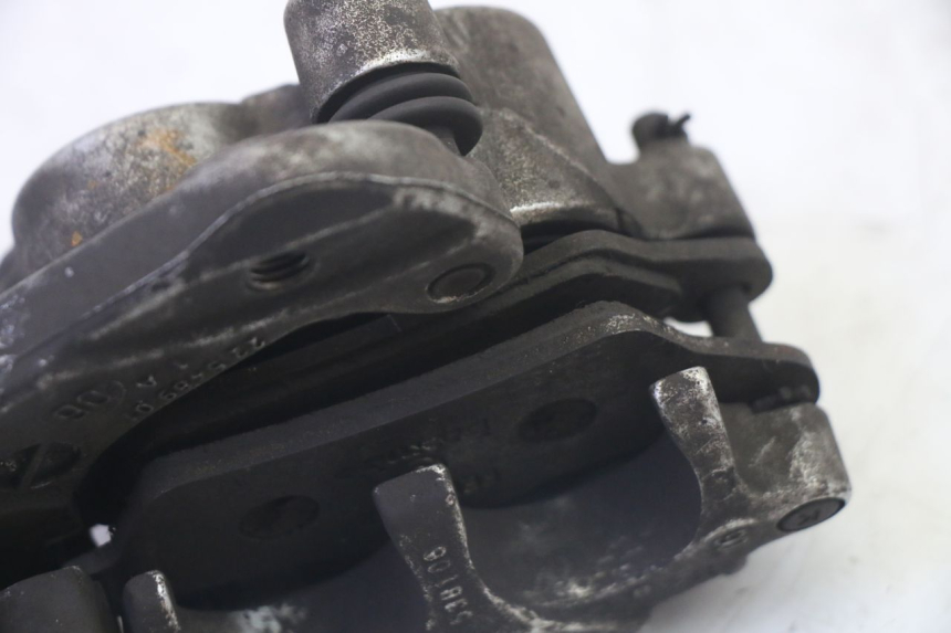 photo de BREMSZANGE VORNE YAMAHA YP MAJESTY 125 (2007 - 2010)