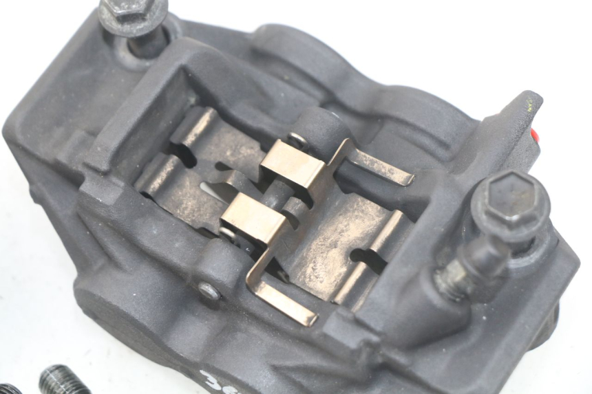 photo de BREMSZANGE VORNE YAMAHA YP T-MAX TMAX 530 (2017 - 2020)