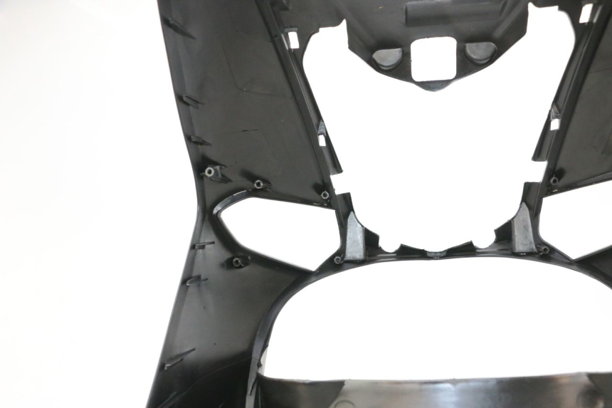 photo de FRONTVERKLEIDUNG  KYMCO AGILITY CITY 4T 50 (2008 - 2016) - Zoom auf Gebrauchszustand