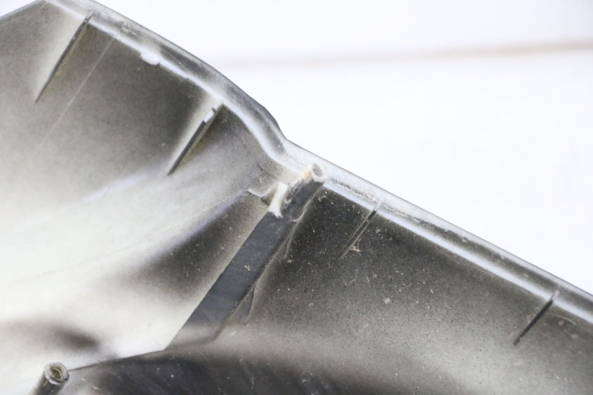 photo de FRONTVERKLEIDUNG  MBK BOOSTER SPIRIT 50 (2004 - 2017) - Details der Befestigungspunkte