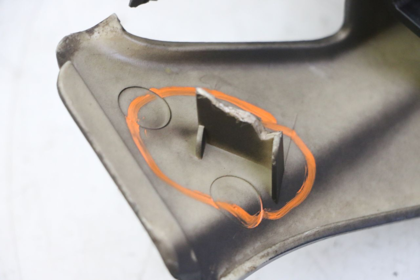 photo de FRONTVERKLEIDUNG UNTER QUADRO 4 4D 350 (2015 - 2018)