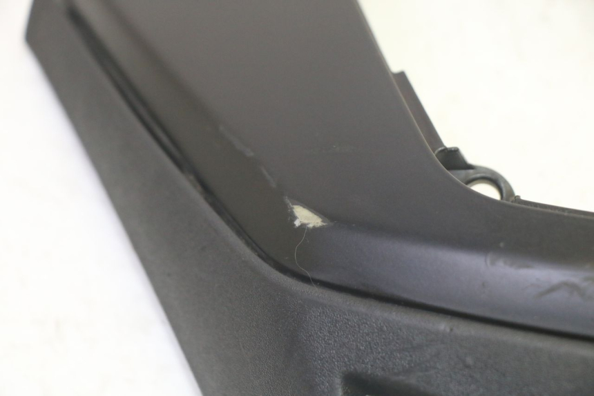 photo de FRONTVERKLEIDUNG UNTER PIAGGIO MP3 HPE 350 (2018 - 2020) - Detailansicht des Bauteils