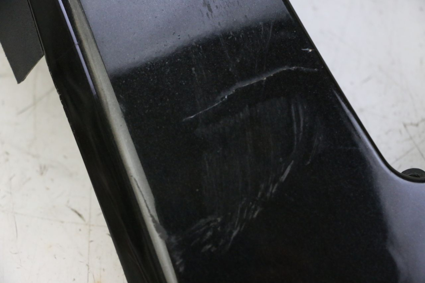 photo de FRONTVERKLEIDUNG UNTER PIAGGIO MP3 LT 300 (2010 - 2016) - Weitere Ansicht des Artikels