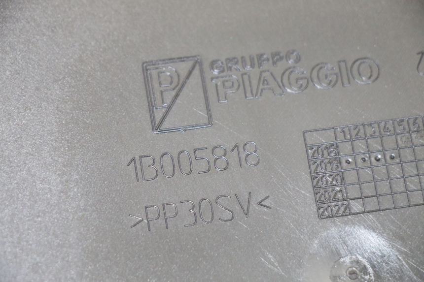 photo de INNERE FRONTVERKLEIDUNG PIAGGIO MP3 HPE 350 (2018 - 2020) - Gesamtansicht des Produkts