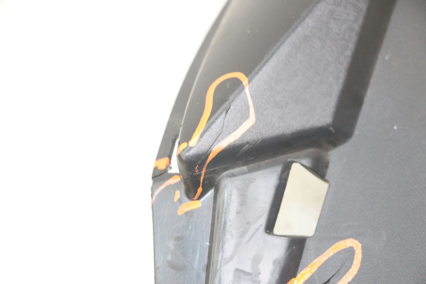 photo de INNENVERKLEIDUNG DER FRONT YAMAHA XMAX X-MAX ABS 125 (2017 - 2020) - Oberflächenzustand und Material