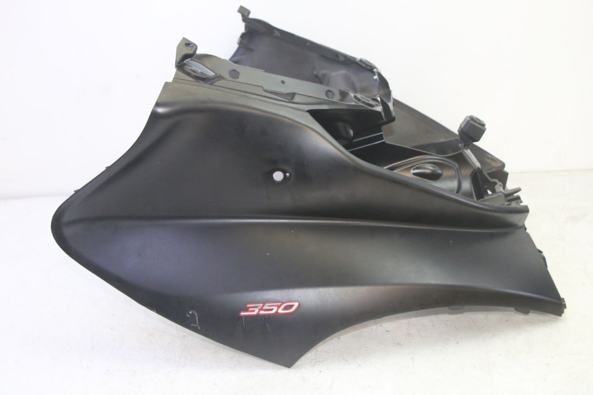 photo de FRONTVERKLEIDUNG  PIAGGIO MP3 HPE 350 (2018 - 2020) - Zoom auf Gebrauchszustand