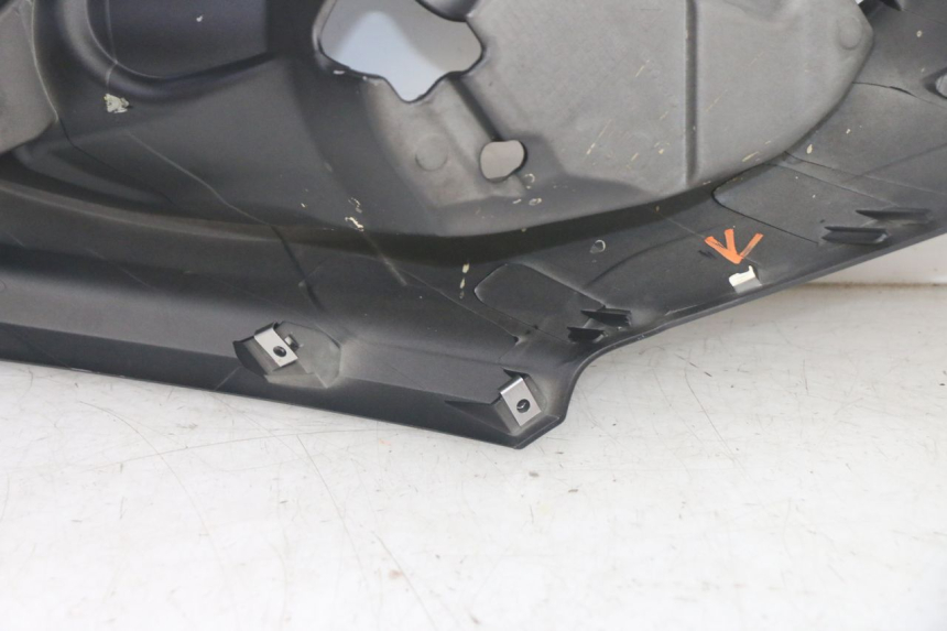 photo de FRONTVERKLEIDUNG  PIAGGIO MP3 HPE 300 (2019 - 2026) - Zoom auf Komponenten