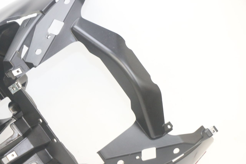 photo de FRONTVERKLEIDUNG  PIAGGIO MP3 HPE 300 (2019 - 2026) - Kennzeichnungen und Originalreferenzen