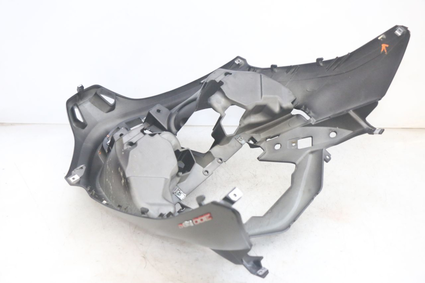 photo de FRONTVERKLEIDUNG  PIAGGIO MP3 HPE 300 (2019 - 2026) - Kennzeichnungen und Originalreferenzen