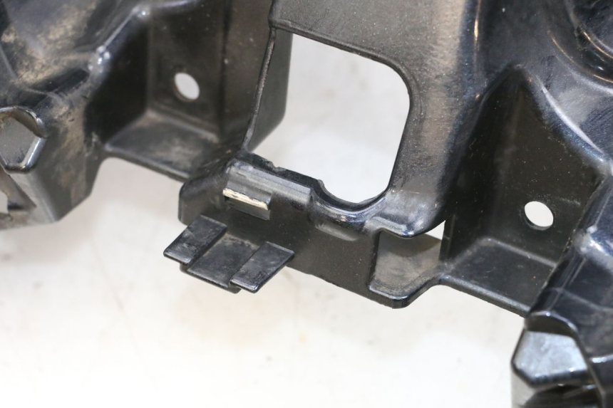 photo de FRONTVERKLEIDUNG  PIAGGIO MP3 125 (2006 - 2014) - Kennzeichnungen und Originalreferenzen