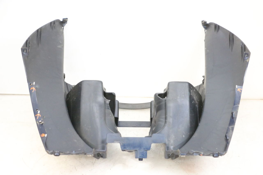 photo de FRONTVERKLEIDUNG  PIAGGIO MP3 RL 250 (2007 - 2010) - Kennzeichnungen und Originalreferenzen