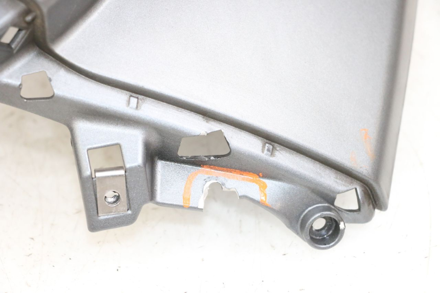 photo de FRONTVERKLEIDUNG  PIAGGIO MP3 500 (2016 - 2018) - Profilansicht des Ersatzteils