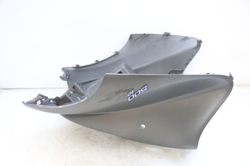 photo de FRONTVERKLEIDUNG  PIAGGIO MP3 500 (2016 - 2018) - Zoom auf Gebrauchszustand