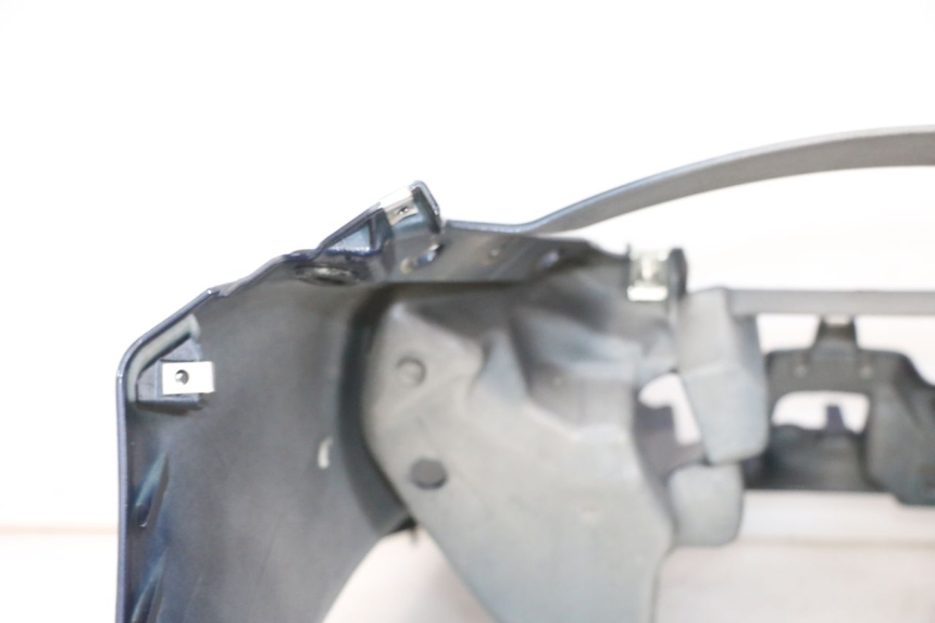 photo de FRONTVERKLEIDUNG  PIAGGIO MP3 RL 250 (2007 - 2010) - Detaillierte Sichtprüfung