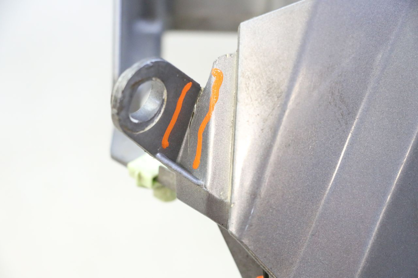 photo de FRONTVERKLEIDUNG  PEUGEOT SATELIS 250 (2006 - 2012)