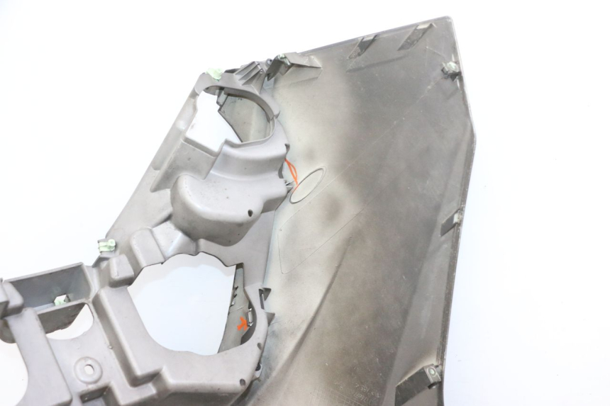 photo de FRONTVERKLEIDUNG  PEUGEOT SATELIS 125 (2006 - 2009)