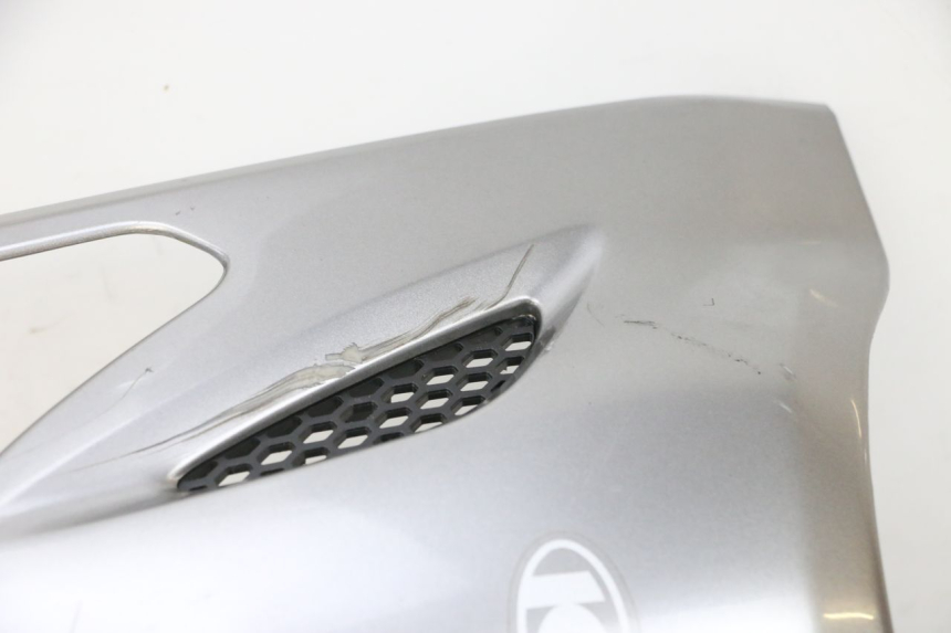 photo de FRONTVERKLEIDUNG OBEN KYMCO AGILITY CITY 4T 50 (2008 - 2016) - Zoom auf Komponenten