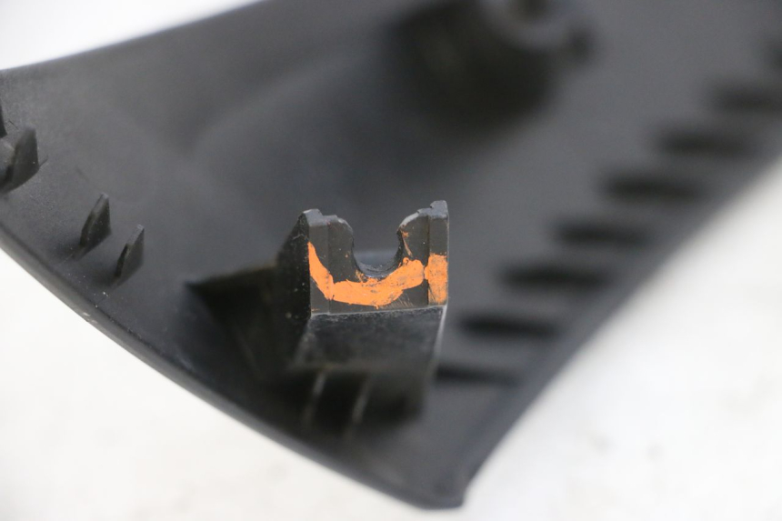 photo de FRONTVERKLEIDUNG OBEN SUZUKI BURGMAN 125 (2007 - 2014) - Zoom auf Gebrauchszustand