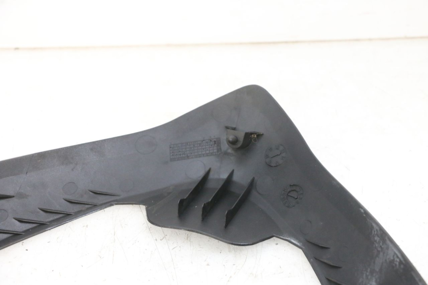 photo de FRONTVERKLEIDUNG OBEN SUZUKI BURGMAN 125 (2007 - 2014) - Technische Nahaufnahme