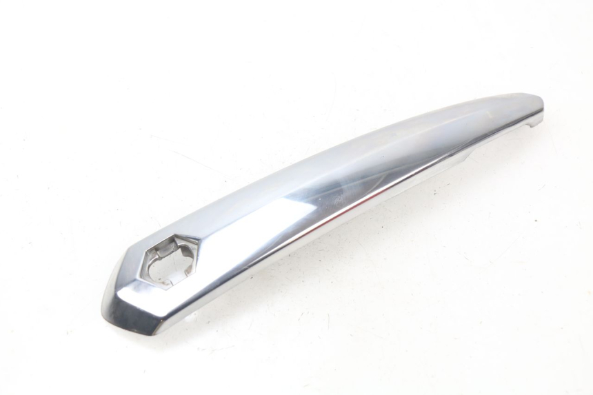 photo de FRONTVERKLEIDUNG OBEN PIAGGIO BEVERLY 500 (2003 - 2007)