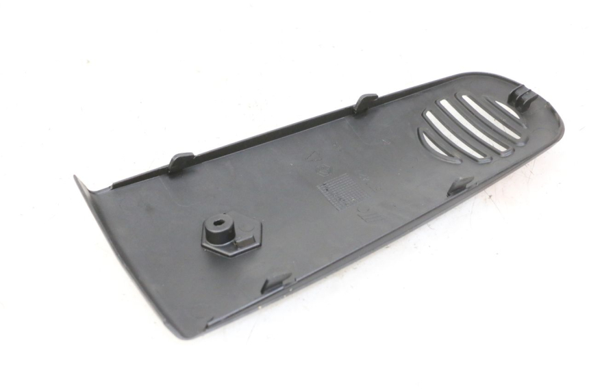 photo de FRONTVERKLEIDUNG OBEN PIAGGIO VESPA GRANTURISMO 200 (2004 - 2005)