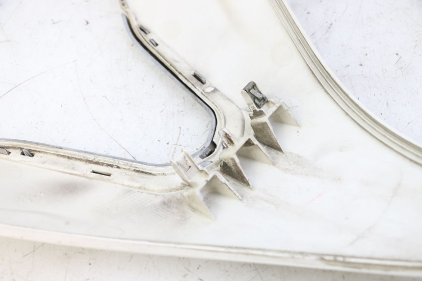 photo de OBERES VORDERTEIL PEUGEOT SATELIS 125 (2010 - 2012)