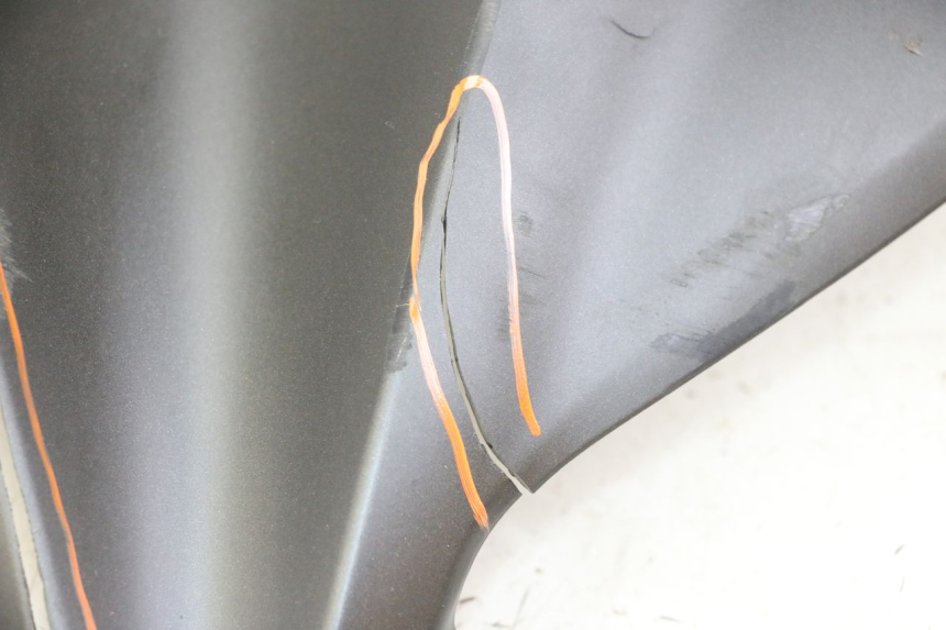 photo de FRONTVERKLEIDUNG OBEN YAMAHA XMAX X-MAX 125 (2021 - 2025) - Hochauflösende Nahaufnahme