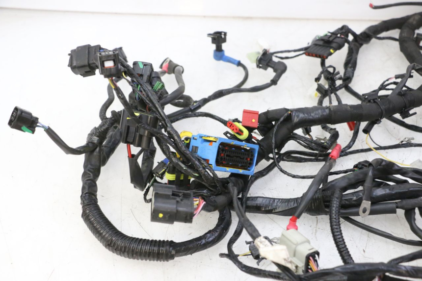 photo de KABELBAUM PIAGGIO MP3 HPE 310 (2024 - 2025)