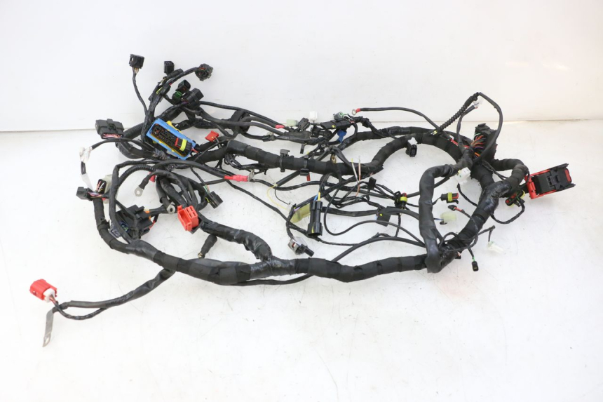 photo de KABELBAUM PIAGGIO MP3 HPE 310 (2024 - 2025)