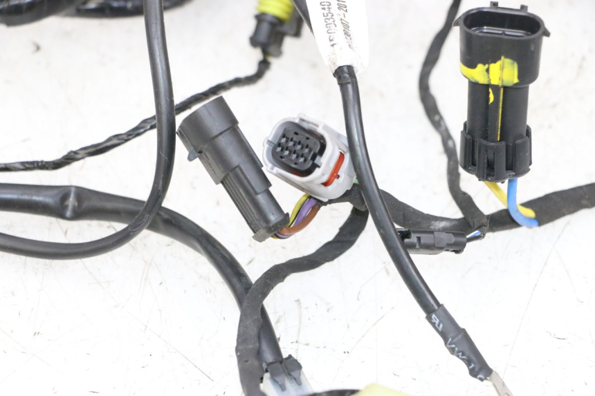 photo de KABELBAUM PIAGGIO MP3 HPE 300 (2019 - 2026) - Fokus auf die Struktur