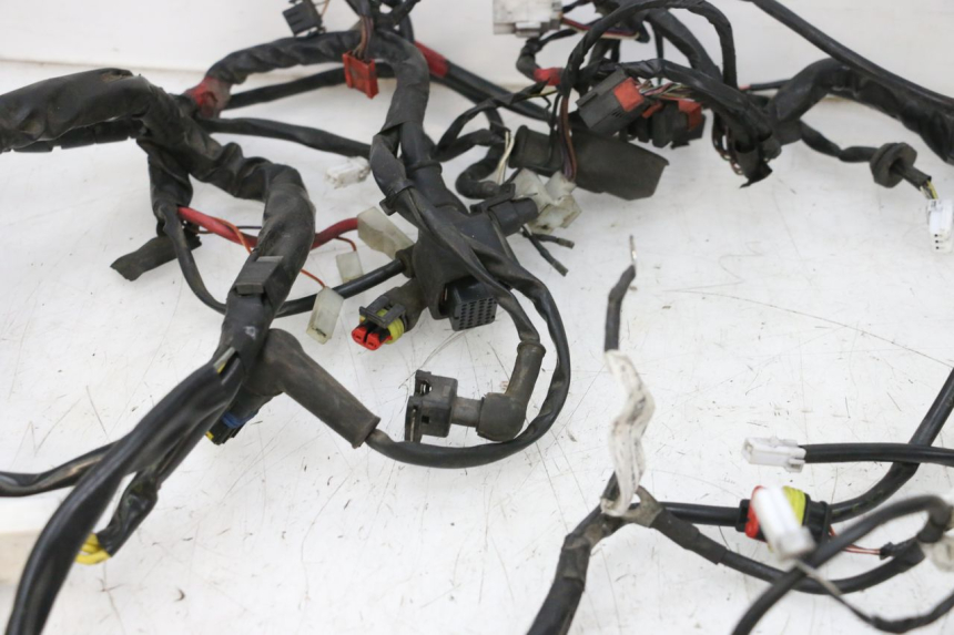 photo de KABELBAUM PIAGGIO VESPA GTS SUPER IE 125 (2009 - 2016) - Oberflächenzustand und Material