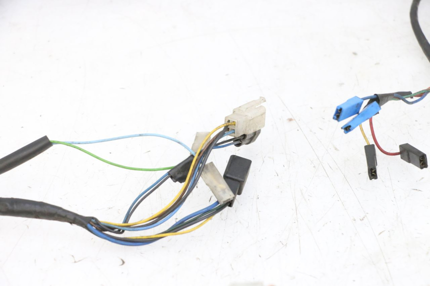 photo de KABELBAUM YAMAHA YP MAJESTY 125 (2002 - 2006) - Zoom auf Komponenten