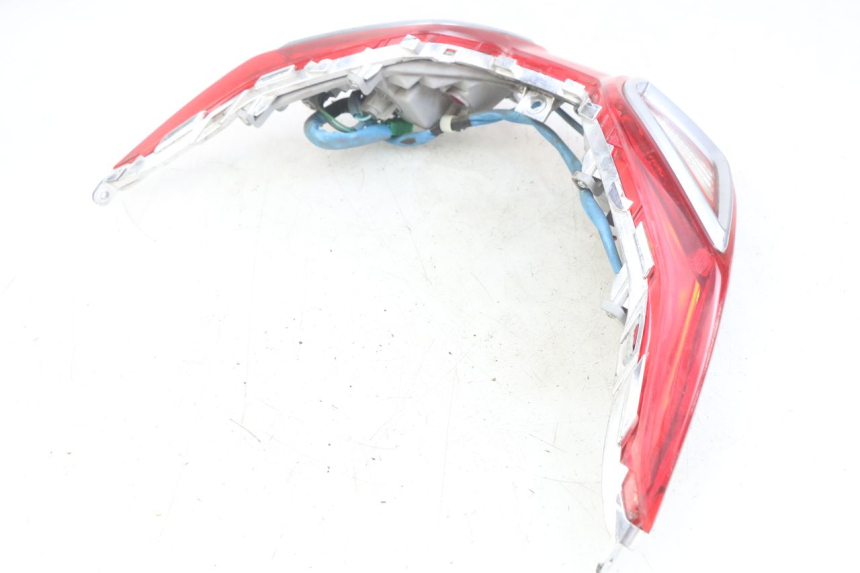 photo de RÜCKLICHT KYMCO DOWNTOWN ABS 125 (2015 - 2017) - Kennzeichnungen und Originalreferenzen