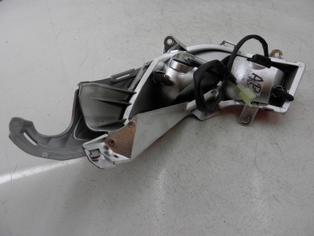 photo de RÜCKLICHT RECHTS HONDA FES S-WING SWING ABS 125 (2007 - 2015)