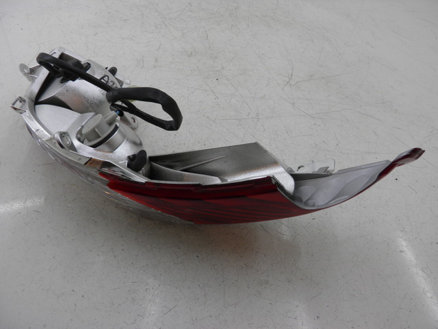 photo de RÜCKLICHT RECHTS HONDA FES S-WING SWING ABS 125 (2007 - 2015)