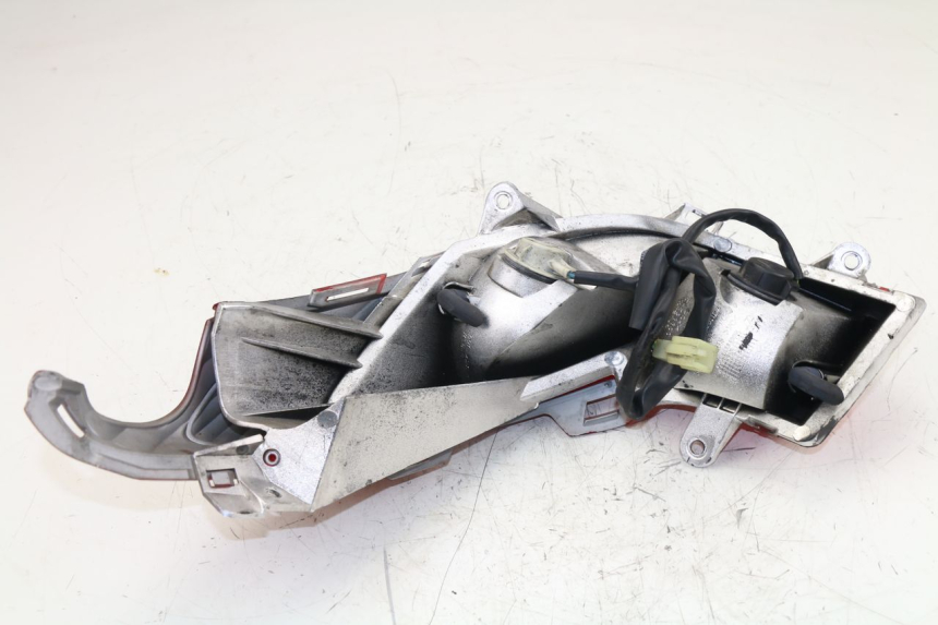 photo de RÜCKLICHT RECHTS HONDA FES S-WING SWING ABS 125 (2007 - 2015)