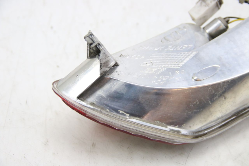 photo de RÜCKLICHT RECHTS PIAGGIO MP3 125 (2006 - 2014)