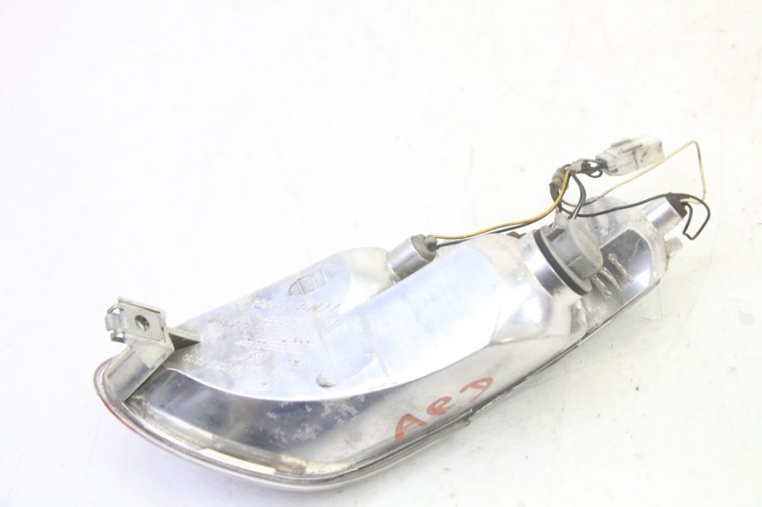 photo de RÜCKLICHT RECHTS PIAGGIO MP3 125 (2006 - 2014)