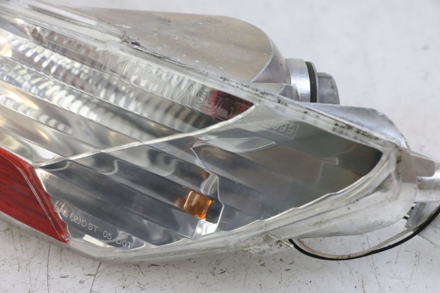 photo de RÜCKLICHT RECHTS PIAGGIO MP3 125 (2006 - 2014)